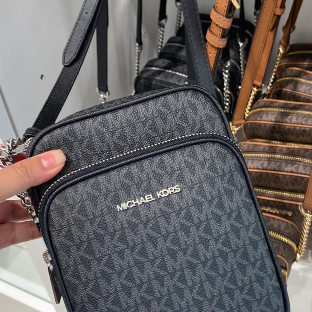 Michael Kors Jet Set Travel Flight Crossbody